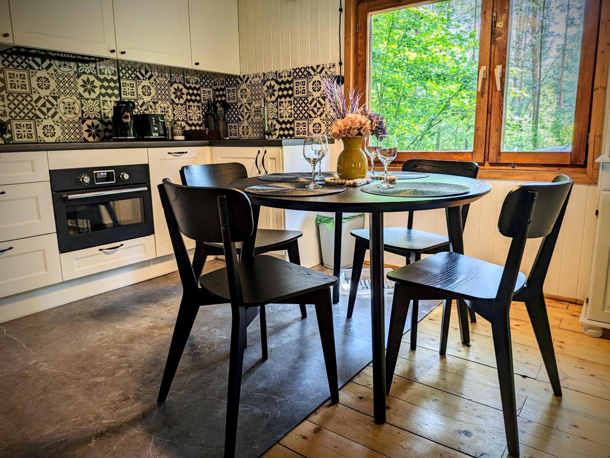 Holiday home Szumiaca Sosna - Jacuzzi, Ognisko, Sauna, Bbq Arciechow