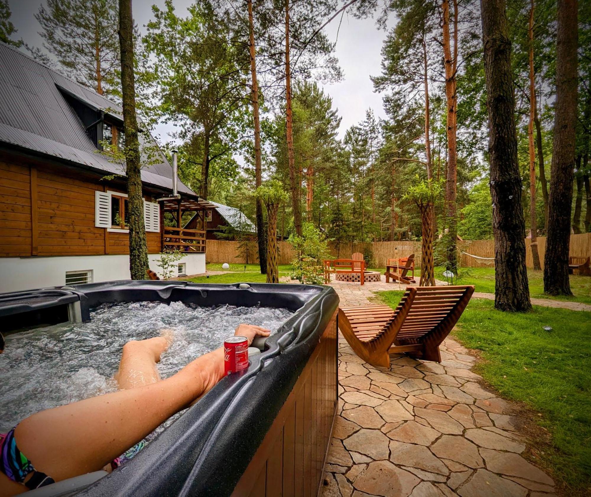 Holiday home Szumiaca Sosna - Jacuzzi, Ognisko, Sauna, Bbq *